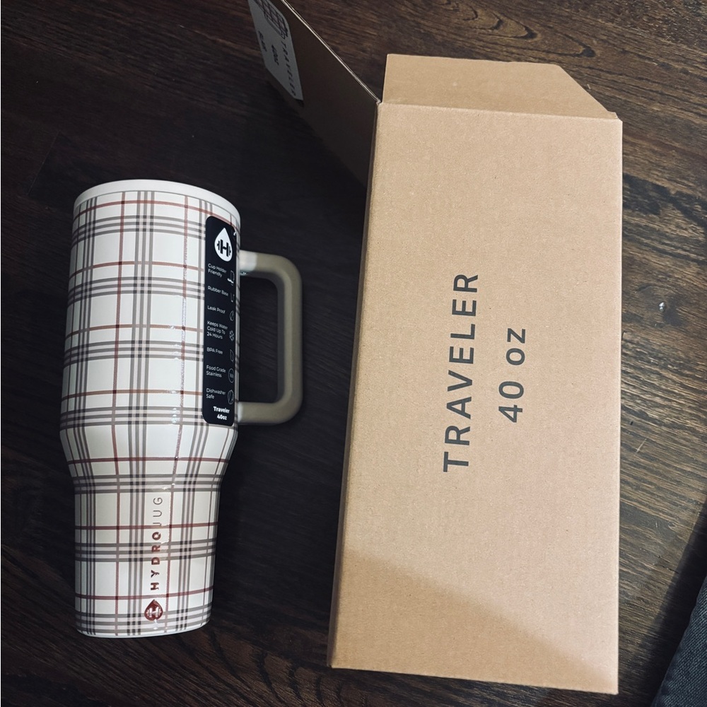 HydroJug Plaid Traveler Mug - White and Brown